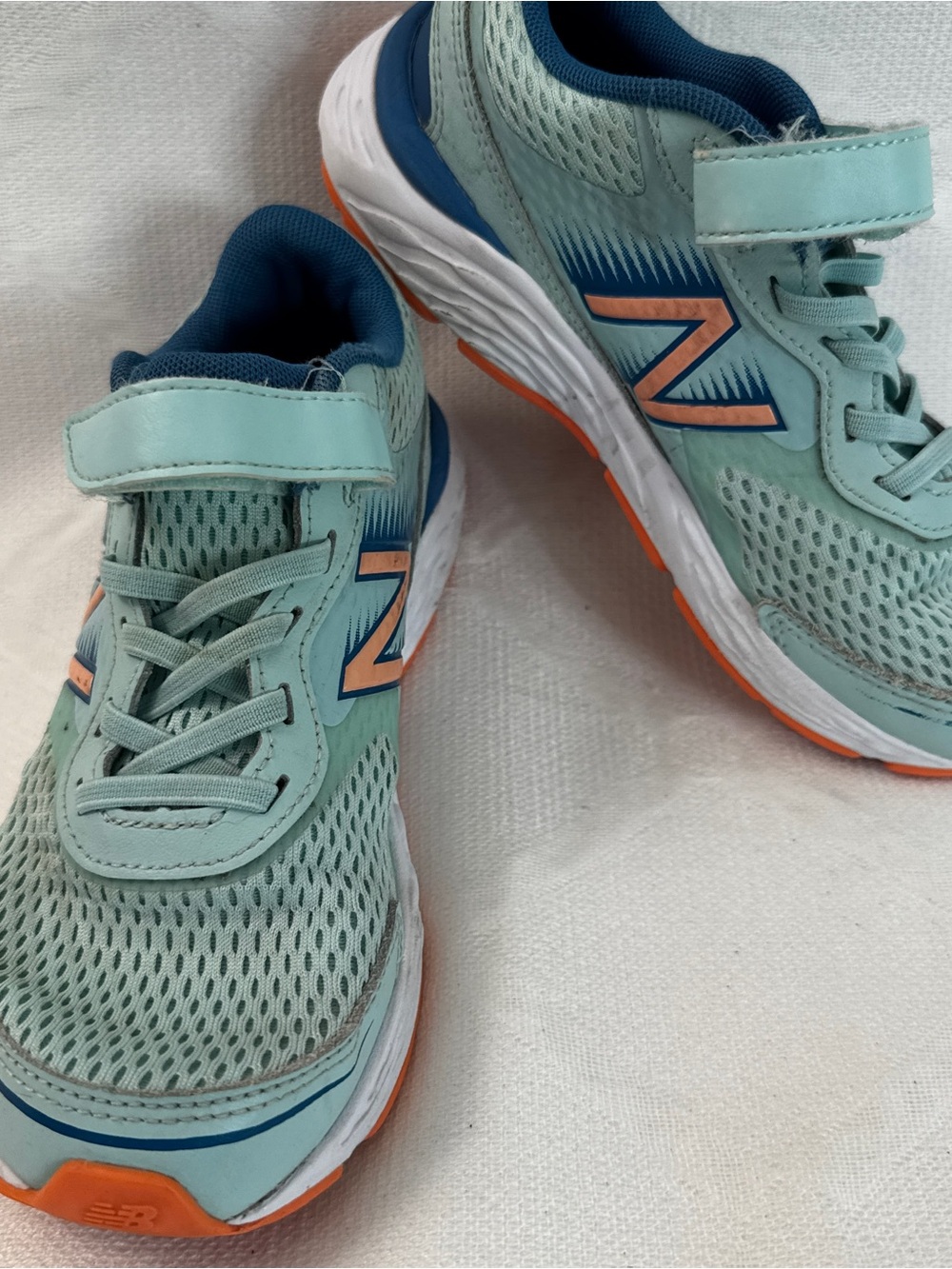 New Balance Arishi Kids US 1.5 Mint Blue Running Shoes